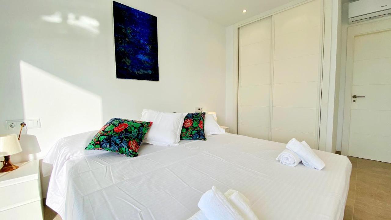 Mirador Blue - Penthouse Apartments With Roof Terrace Cala de Sant Vicenc エクステリア 写真